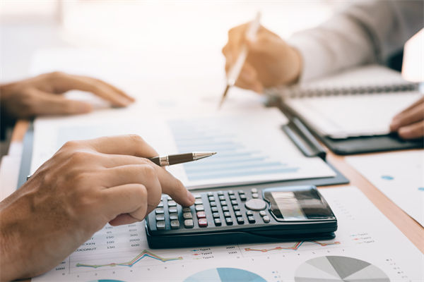 央行5月7日宣布降準降息，對企業(yè)薪酬績效的啟示