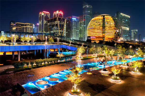 企業(yè)擴張遇阻，戰(zhàn)略咨詢?nèi)绾我?guī)劃穩(wěn)健發(fā)展藍圖破局？